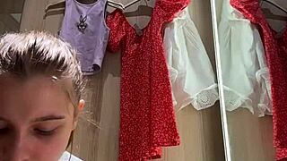 veľký chuj extrémne análové sraní na verejnosti vonku