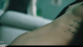 Вау! Бисексуальный воре Рикако Катаямы делает Амира Адрару футой-трансом с кремпаем