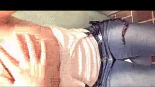 Å nei, jeg tror ikke hun flashet de store puppene på do, så villt og dristig