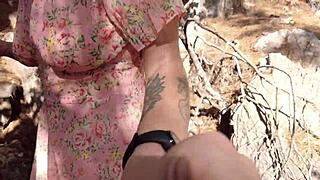 Ich hatte wilden Sex im Wald mit einem neuen Mädchen