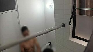 Podglądam hiszpańską nauczycielkę rżniętą przez kochanka na publicznym outdoorze