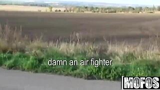 Mă fut cu cele două surori vitrege în duș