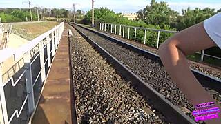 Vi blev næsten fanget i at kneppe på toget