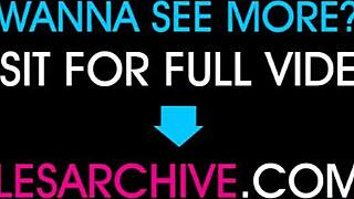 Amatérská teenagerka lesbická strapon jeb s divokým orgasmickým akcí