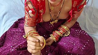 Индийская жена нагнулась для грязного догги траха от отчима