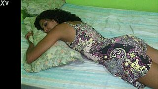 جايد، ليه تعذبينا بكس حليق ضيق تاني؟