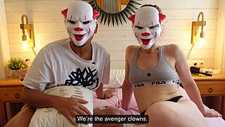 Заварени брат и сестра опитват да заснемат пародия на порно. Нещата се объркват бързо