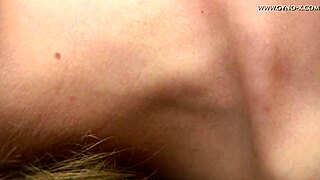 Kristine gennemgår gynækologisk undersøgelse med spekulum