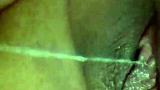 Saftig latina fitte drypper våt i hjemmelaget POV-aksjon med stor klitt