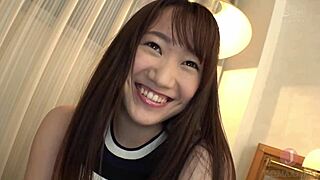 满满偶像级可爱，她是紧张腋下出汗的惊艳美女