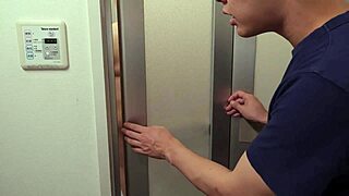 สงสัยป่ะนมใหญ่แม่เอเชียเจ้าชู้อยากแตกใน?