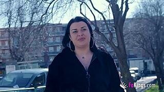 جميعهم يشتهون المزيد، ساندرا الضخمة الصدر تعود لسكس عام