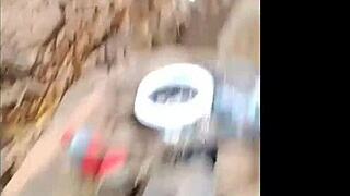 Paty in Jhony ujeta pri divjem seksu pri vodopadu