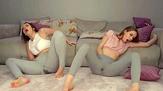 Fantastiska camtjejer visar vilda skvättfärdigheter.